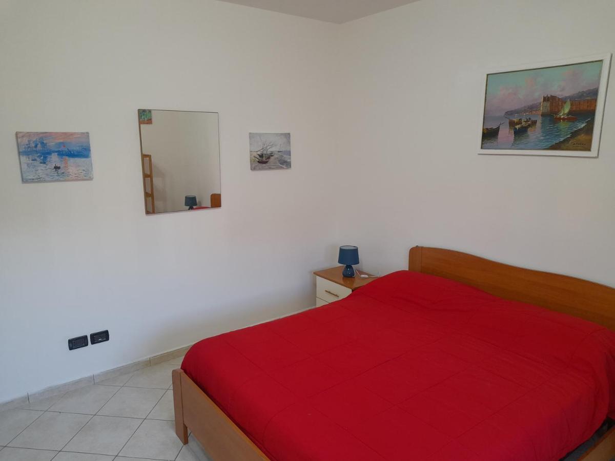 Casa Con Veranda In Centro - Comodo Parcheggio E Garage Incluso ลาตินา ภายนอก รูปภาพ